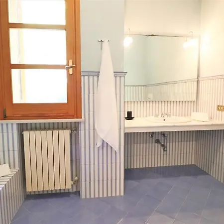 In Bb - B B Relais Delle Rose Iris - Comfort Double Gasthuis