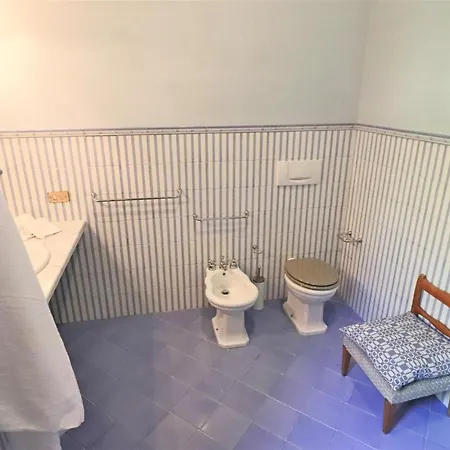 In Bb - B B Relais Delle Rose Iris - Comfort Double Gasthuis *
