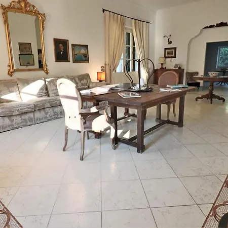 In Bb - B B Relais Delle Rose Iris - Comfort Double * Lecce